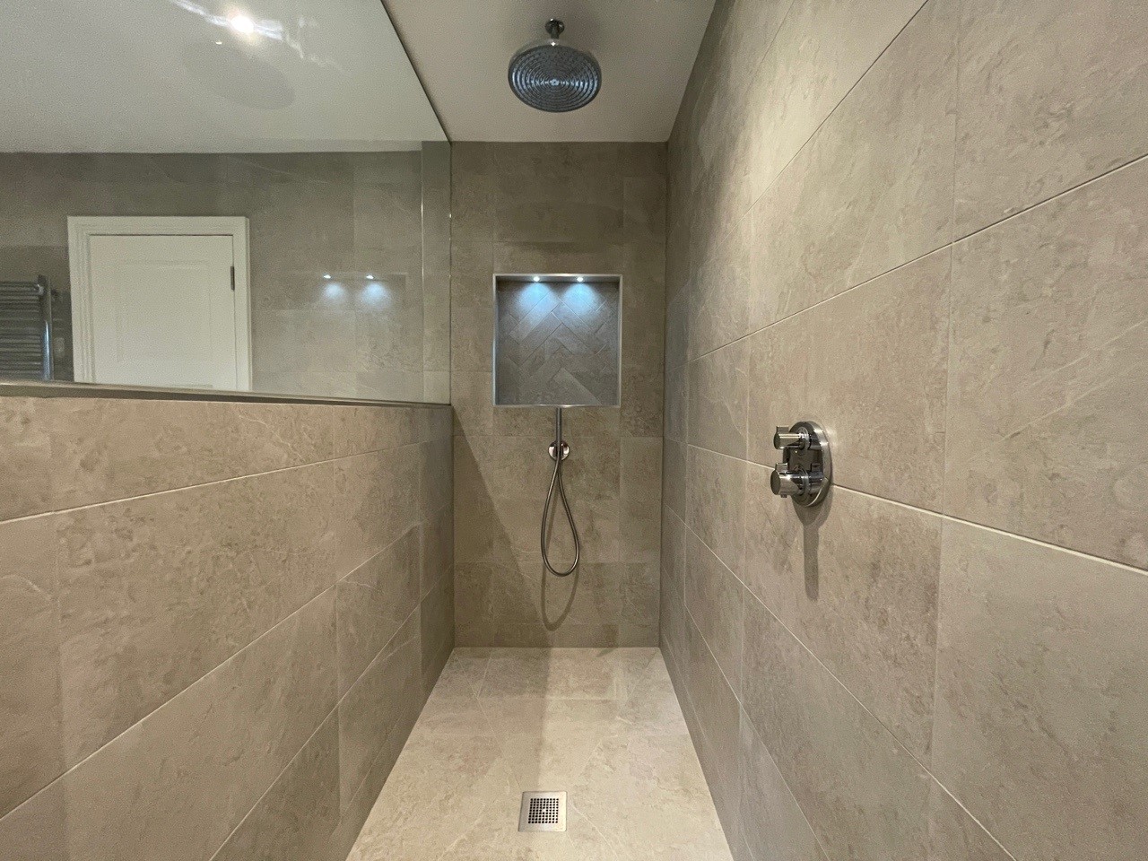 Large Format Tile, Large Shower Tile & Tile Flooring