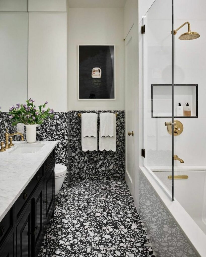 15 Perfect Black Floors for Bathrooms: Best Bathroom Ideas