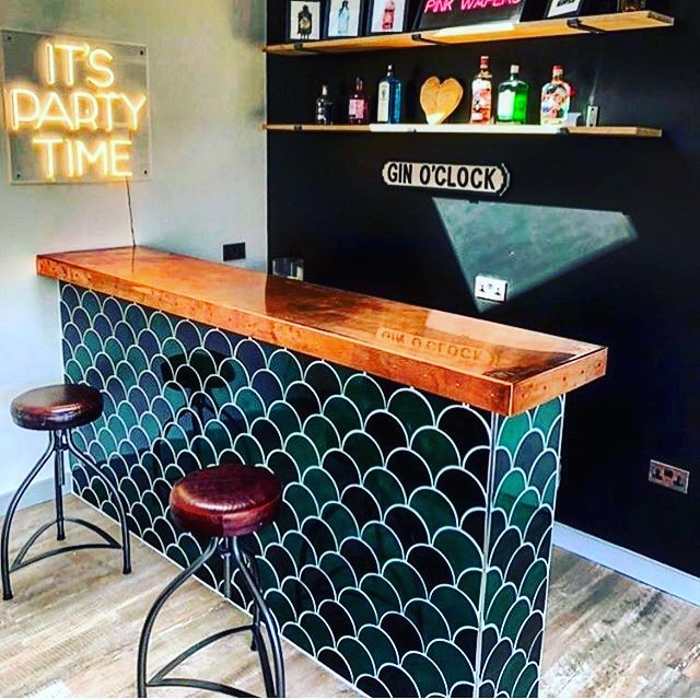 Fishscale bar tiles